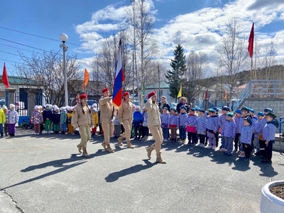 Смотр песни и строя