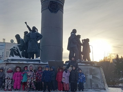 Монумент "Бронзовый символ Югры"