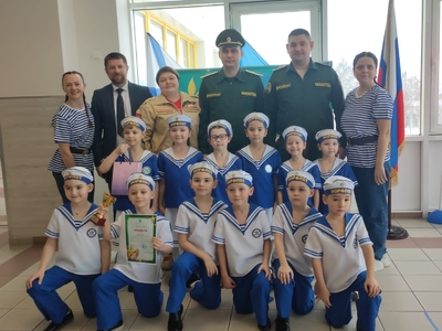 Смотр песни и строя