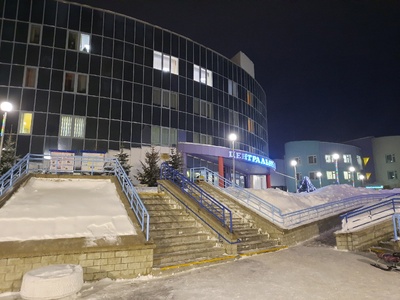 Центральный корпус в зимнее время